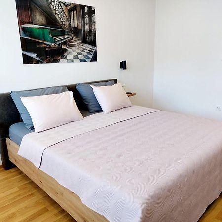 Comfort 2 Bedroom Apartment 10Min Walk From Center And Beach Сплит Экстерьер фото